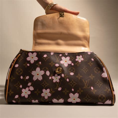 louis vuitton personalizzata con fiori pelle|L’ARTE DELLA PERSONALIZZAZIONE LOUIS VUITTON.